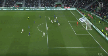 东契奇无视威少直接轰进超远三分