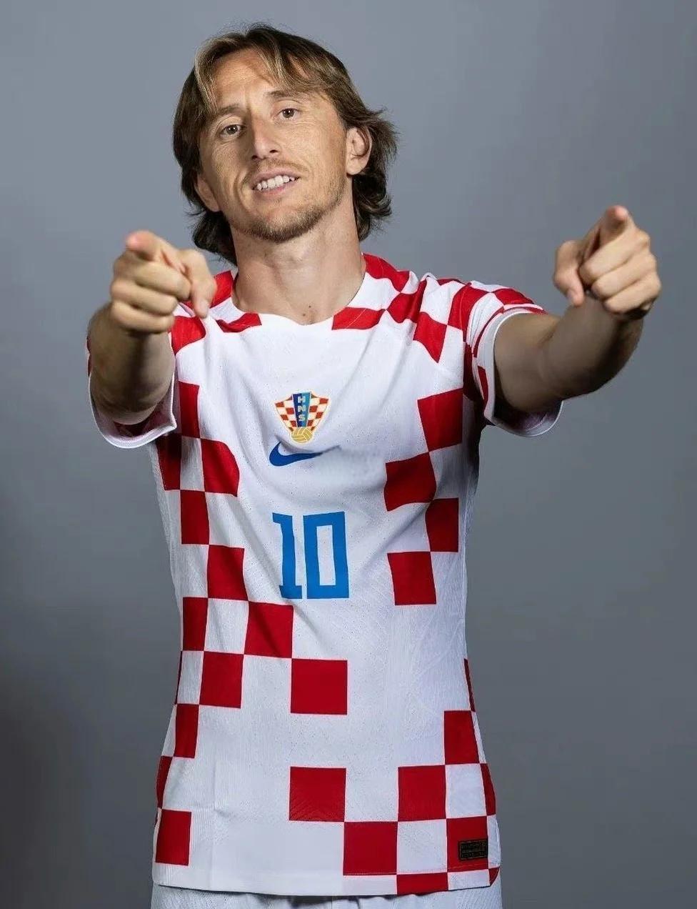 意甲惊现最励志奖金条款！霍伊伦3场造6球，多进1球或助攻一次就多赚15万