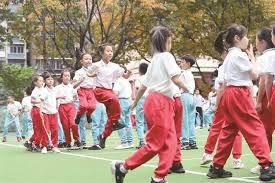 TheShy泪目图火了，IG全面翻盘，Elk小丑登上热搜，Bin成为吸血鬼